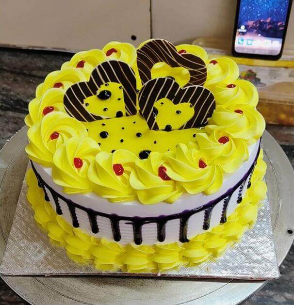 Delicious Pineapple 1 kg Birthday Cake by Cake Square |Order Cakes Online |  Mid Night Delivery Available - Cake Square Chennai | Cake Shop in Chennai